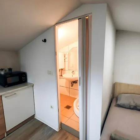 Apartmán Cozy Renovated New Lublaň